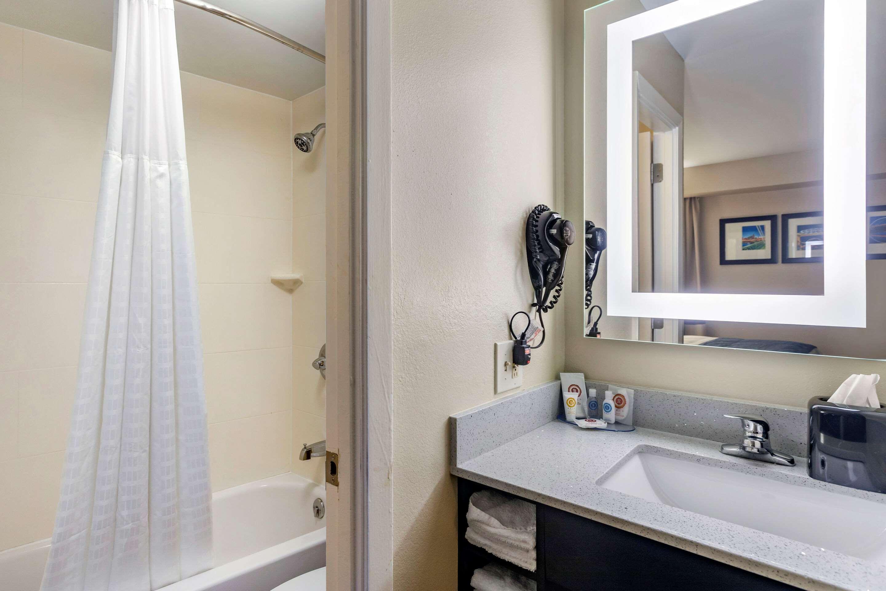 Comfort Inn Nashville - Opryland Area Buitenkant foto